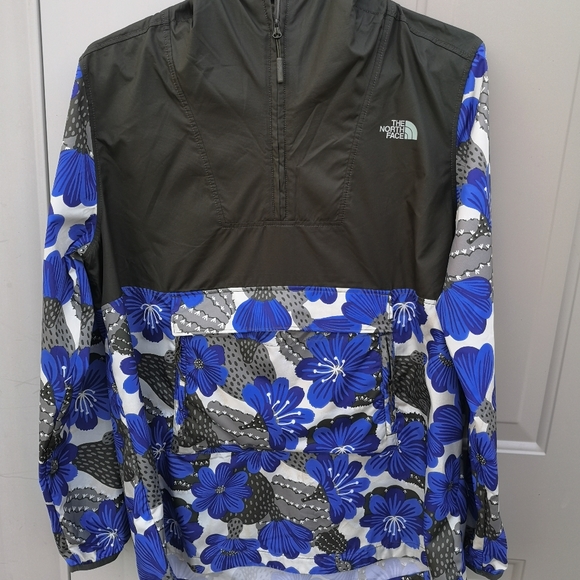 The North Face Jackets & Blazers - The North Face windbreaker